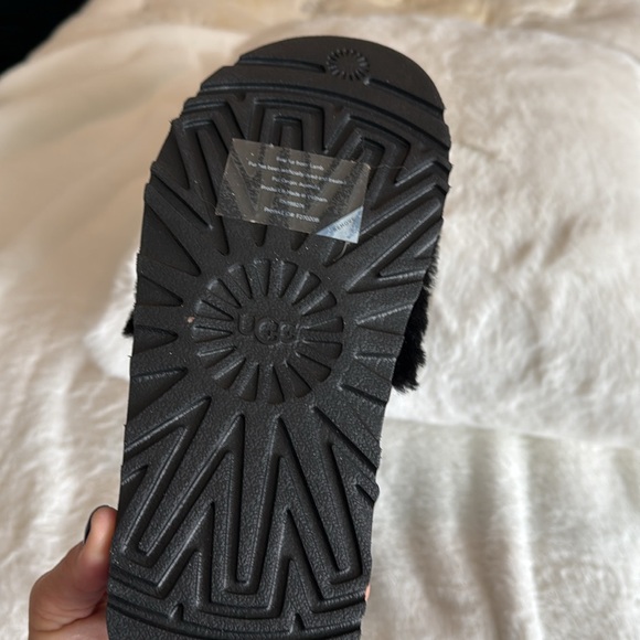 Black UGG slide brand new without tags or box. Size 7. - Picture 2 of 2